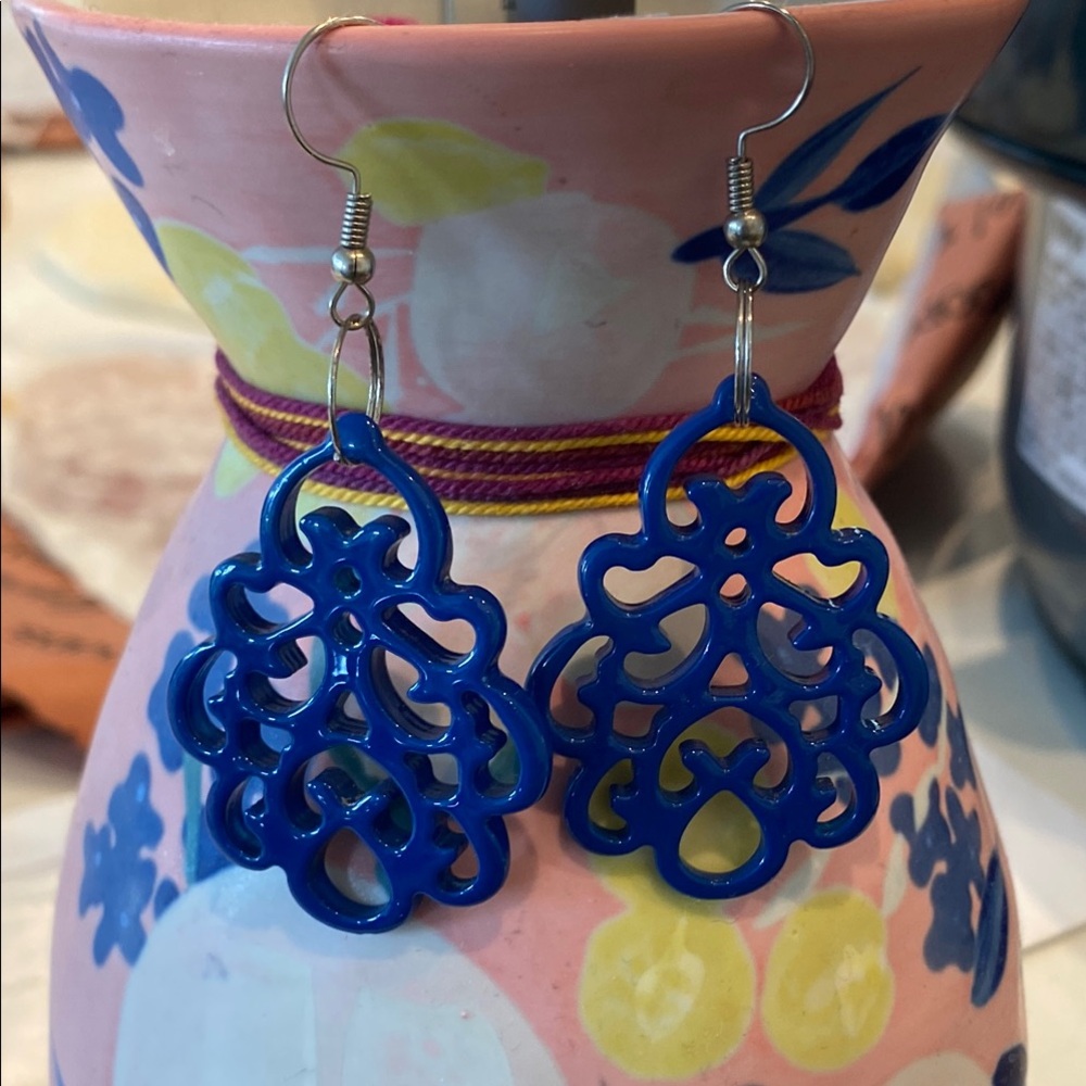 Blue Filigree Earrings NWOT